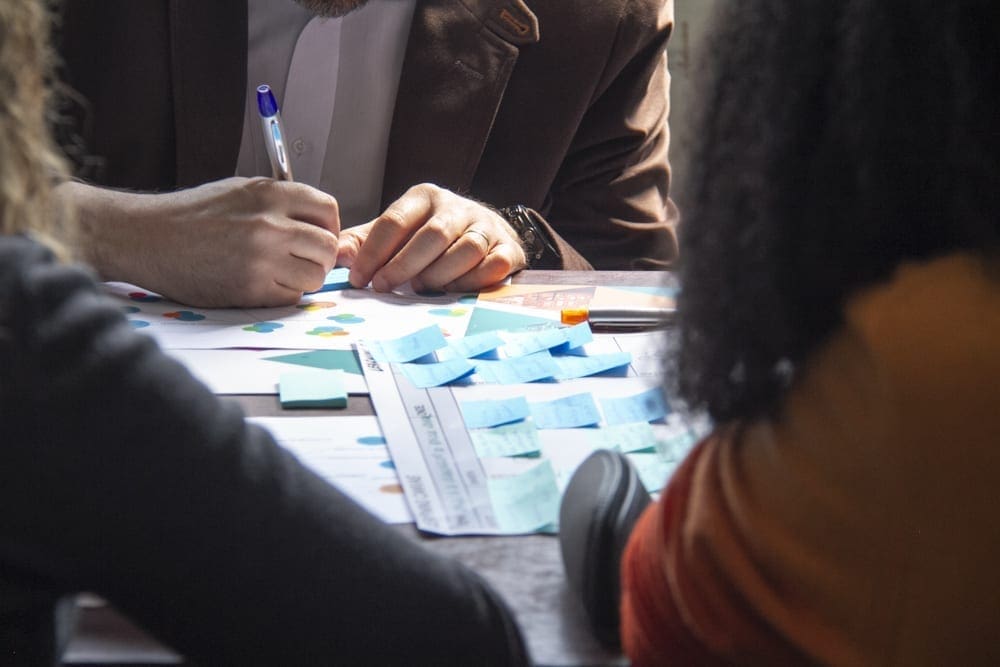 Community leaders debate difficulties and initiatives to combat Covid-19 in Curitiba