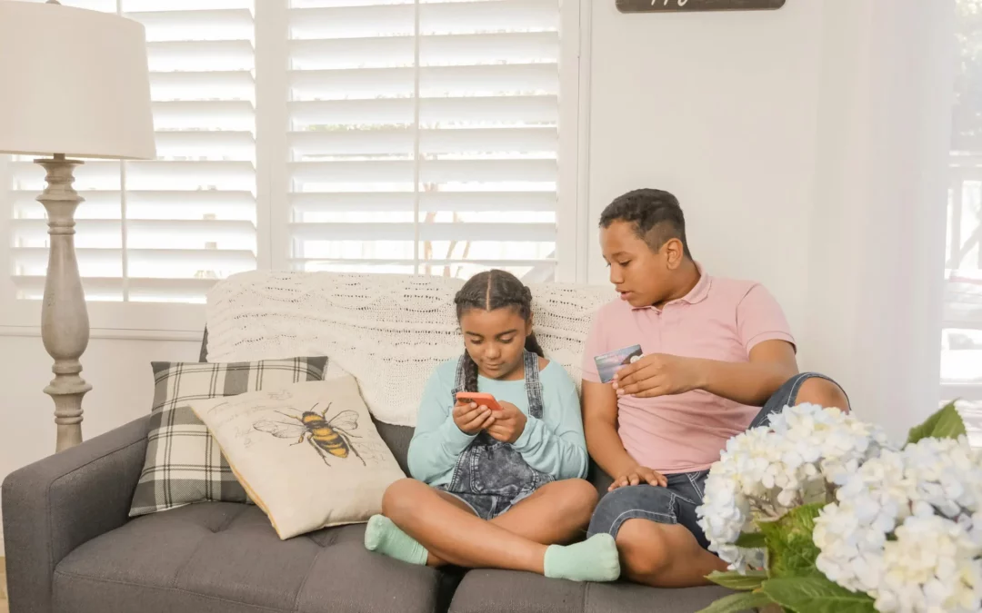 Celulares na Mesa? O papel da família na educação das virtudes